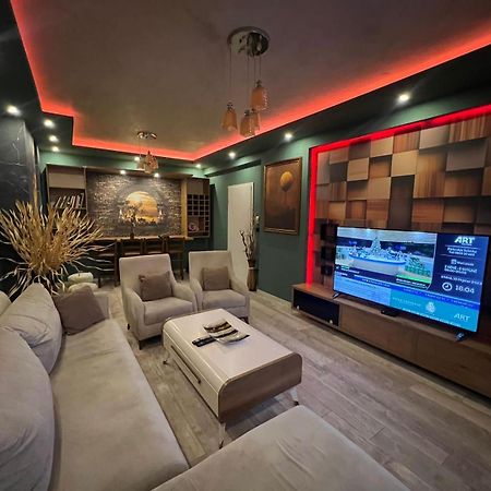 Luxurious Apartment With City View Pristina Kültér fotó
