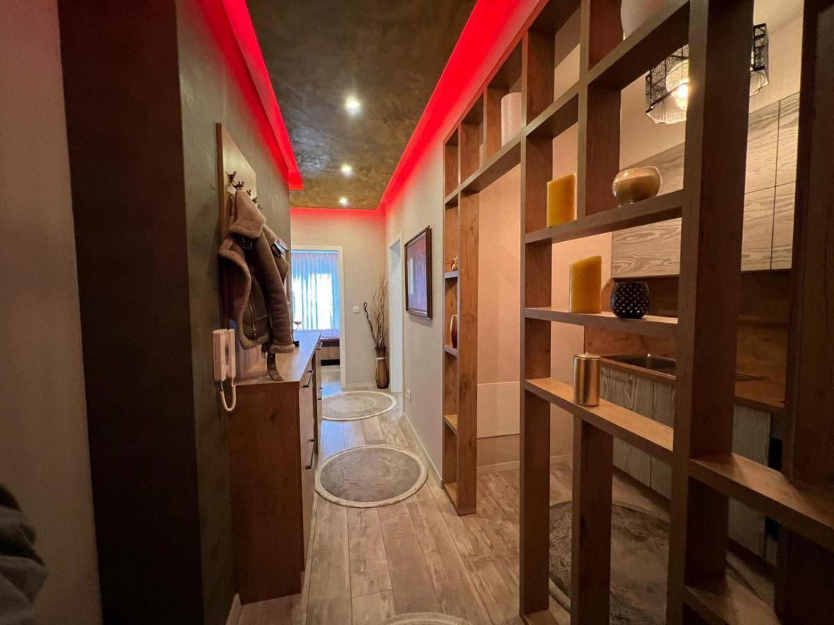 Luxurious Apartment With City View Pristina Kültér fotó