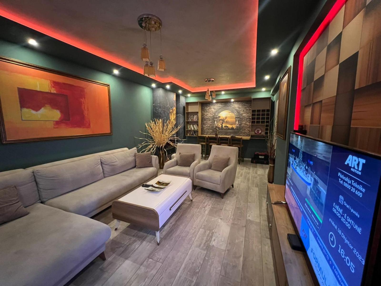 Luxurious Apartment With City View Pristina Kültér fotó